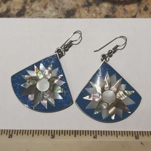 Alpaca Mexico Sunflower Shell Earrings
